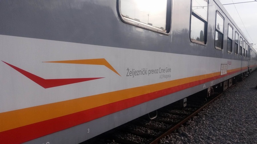 Odron na pruzi Mojkovac-Kolašin, voz stajao dva sata