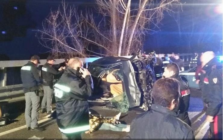 Srbi poginuli u stravičnoj nesreći u Italiji: Sletjeli s litice dok su bježali od policije brzinom od 160 km na sat!