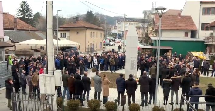 Marković se poklonio žrtvama otmice u Štrpcima