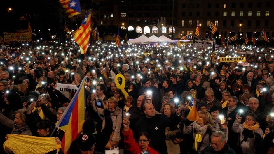 Protestovalo 200.000 ljudi protiv suđenja katalonskim separatistima