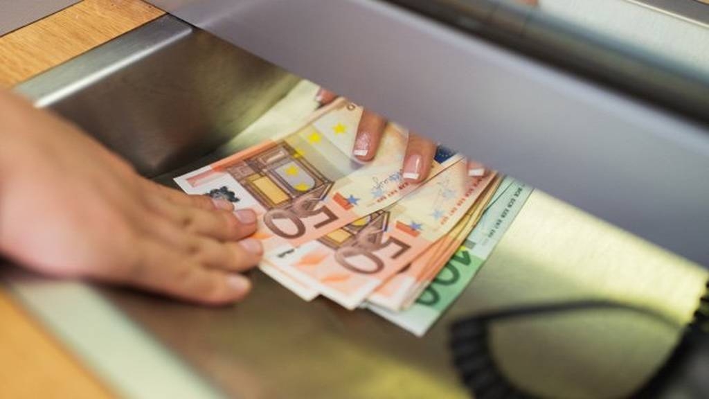 Poreska “objavila rat” dužnicima: Reprogram raskinut sa više od 40 kompanija, inicirano 14 stečajeva