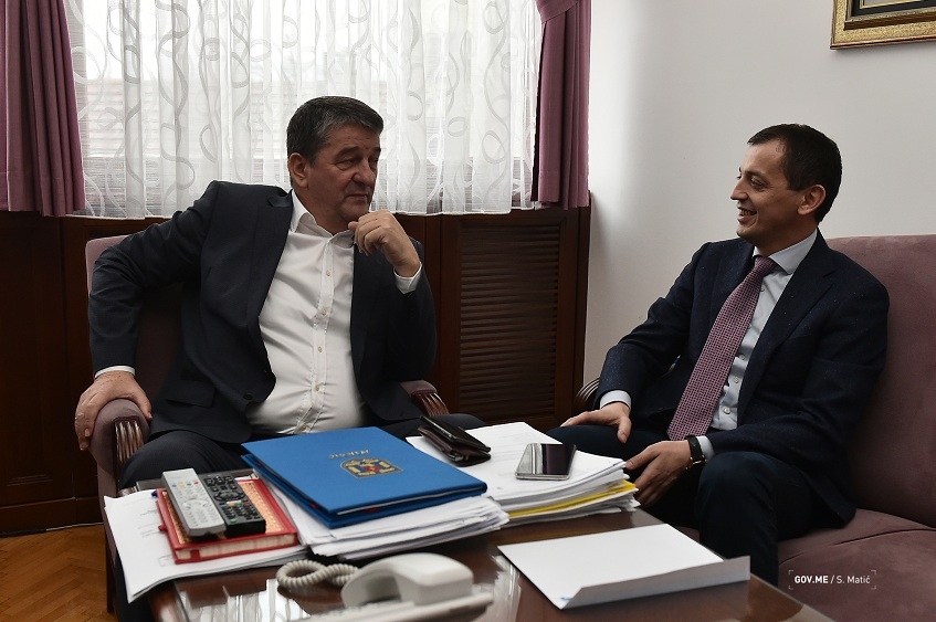 Bošković: Moguće preseljenje vojnog aerodroma u Nikšić