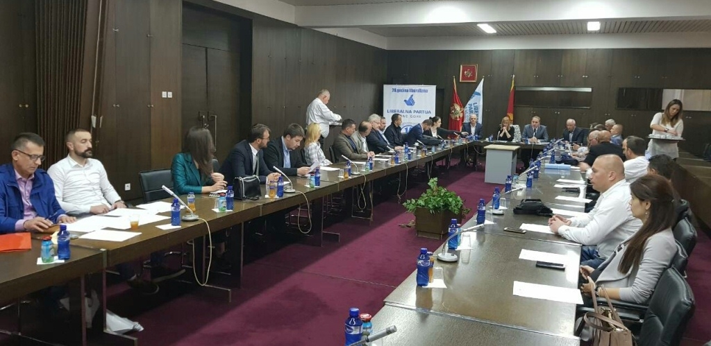LP: “Već izvršeno povećanje na januarskim računima potrošačima treba refundirati kroz naredne”