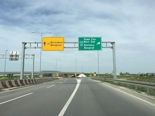 Srbija: Maloljetnicu oteo bivši momak, pa kolima sletjeli sa puta