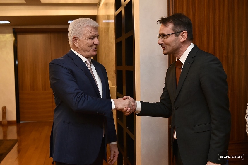 Marković sa delegacijom NLB: Crna Gora ima podsticajan ambijent za poslovanje banaka