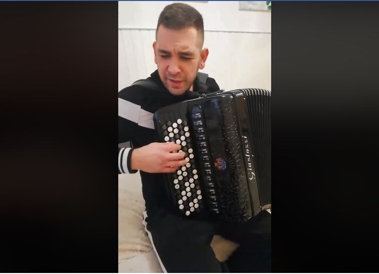 Crnogorci dramatični, Bosanci plaču: Ovako zvuče “Zvončići” na 6 EX-YU načina (VIDEO)