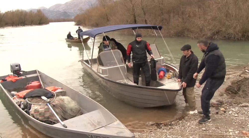 Ronioci umorni od potrage: Odijela im oštećena, danas moraju napraviti pauzu