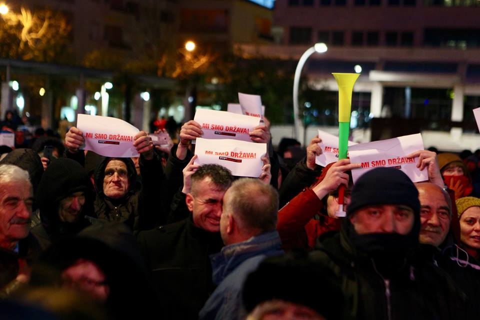 Protest u Podgorici: Okupljeni traže neopozive ostavke u Javnom servisu i vrhu države
