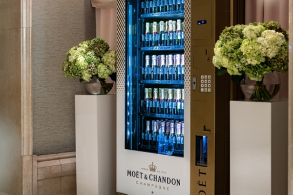 ŠAMPANJAC IZ AUTOMATA i to ne bilo koji već Moet & Chandon
