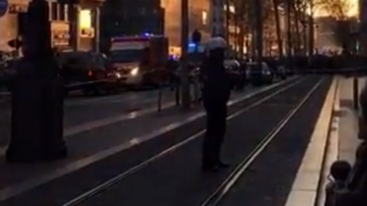 Napad u Marseju: Muškarac nožem izbo četiri osobe, policija ga ubila