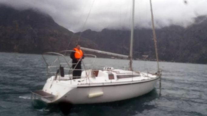 Kotor: Spašen vlasnik jahte koja je u nevremenu ostala bez pogona, plovilo neoštećeno