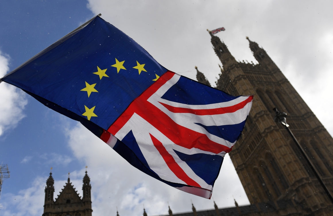 Većina Britanaca za odgađanje Bregzita