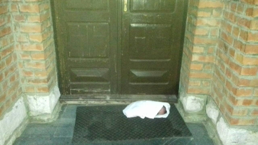 Sjećate se bebe koja je ostavljena ispred crkve? Jovanova priča uskoro će imati SREĆAN KRAJ!