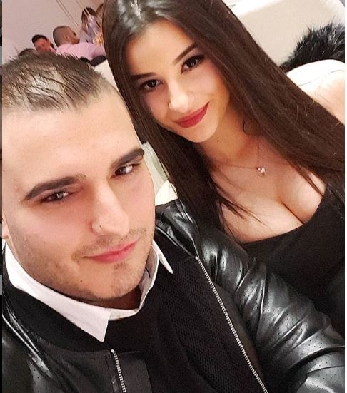 Darkova vjerenica objavila selfi iz pjevačevog kreveta