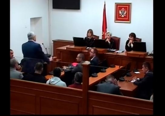 Knežević i Mandić tvrde da se vodi proces protiv Srba: “Spremate nam žute trake i geto”, Dušić: “Ako me osudite ubiću se”
