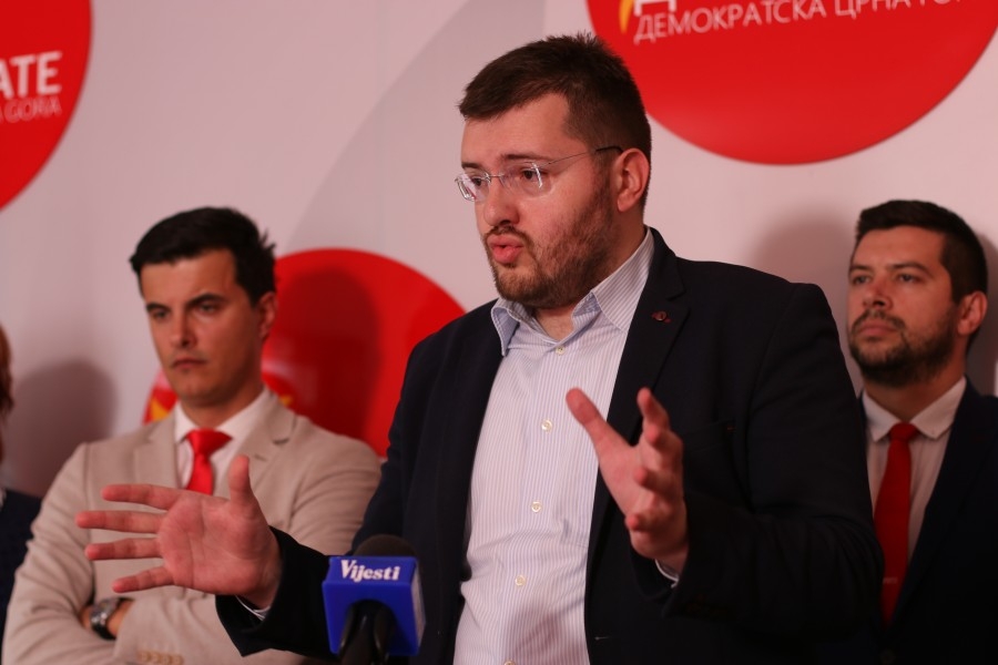 Zarubica najavljuje tužbu protiv Koprivice: Greškom smo udarili u njegova vrata, živimo na spratu iznad