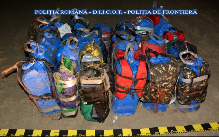 Brod pun kokaina prevrnut u Dunavu, uhapšena dva Srbina