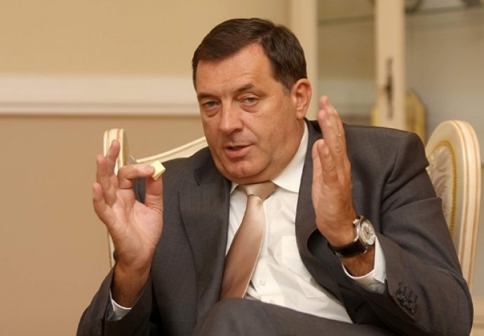 Dodik: Ako je iko vršljao na Balkanu onda su to Britanci, ne Rusi