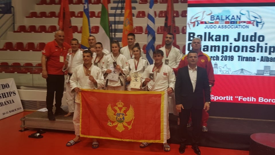 Crnogorski džudisti osvojili devet medalja u Tirani
