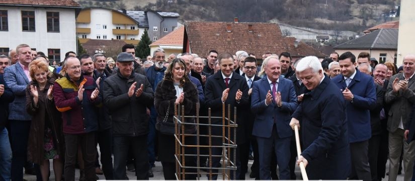 Bijelo Polje: Marković položio kamen-temeljac za osnovnu i muzičku školu