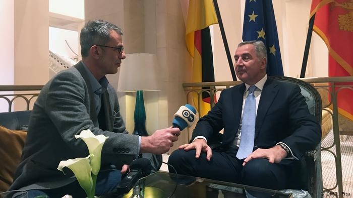 Đukanović: Kad rušite institucije, rušite i državu