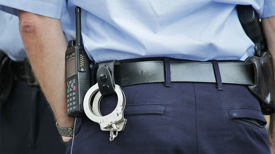 Uhapšeno 17 osoba, među njima i dva policajca: Osumnjičeni za krijumčarenje migranta