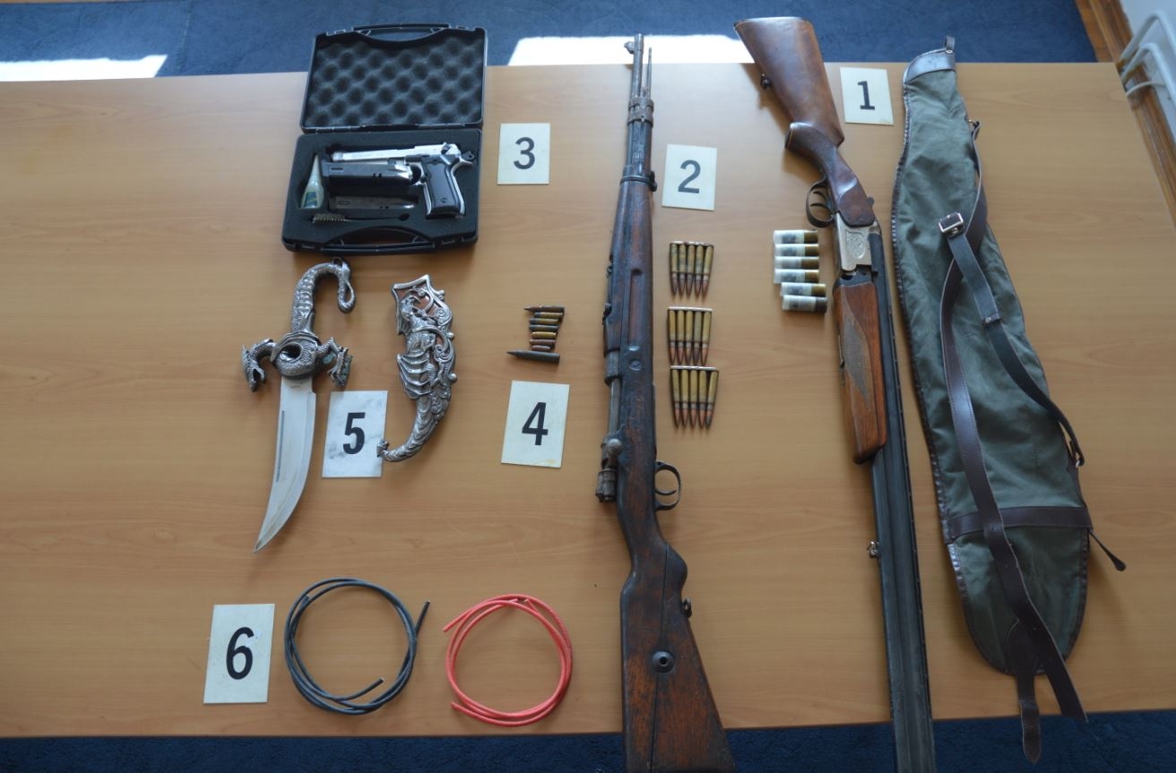 Pretresi na više lokacija: Policija u Beranama i na Cetinju oduzela oružje i municiju