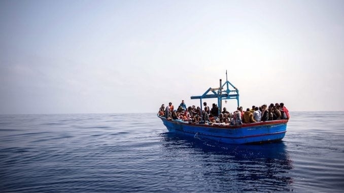 Potonuo čamac sa migrantima kod Samosa, najmanje troje mrtvih