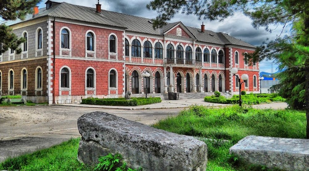 Zdanje staro 119 godina čeka da bude umiveno