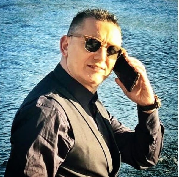 Šako Polumenta se izblamirao, umjesto crnogorske zastave stavio kinesku!