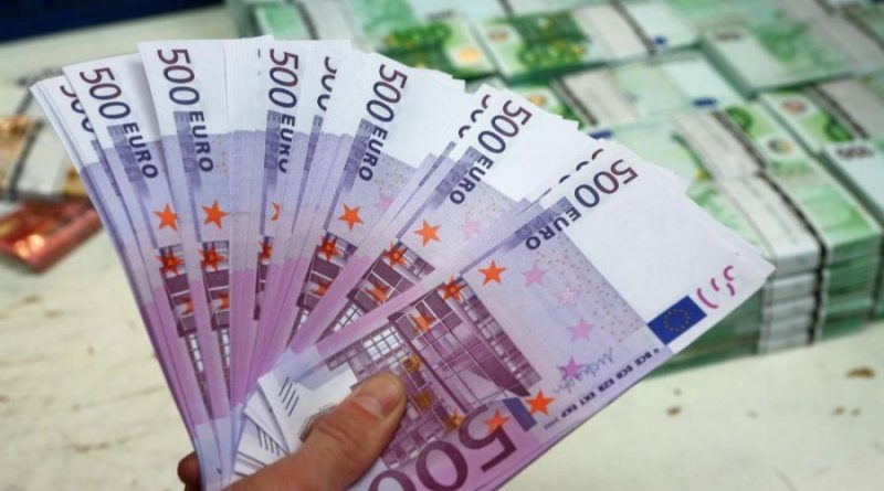 Stranci povukli 405 miliona eura