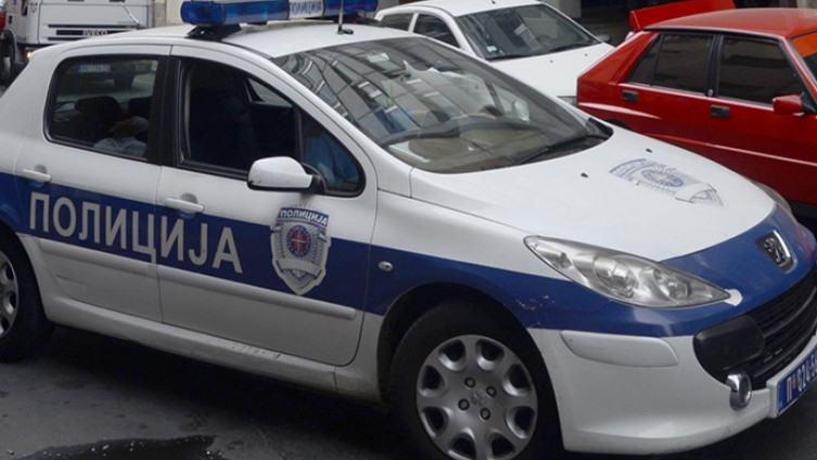 Drama na Sajmu automobila u Beogradu: Muškarac pokušao pregaziti policajca