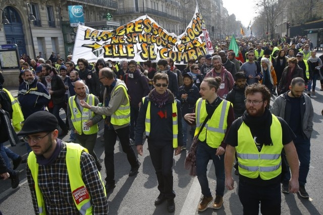 Još jedan protest “Žutih prsluka”, privedeno 50 osoba