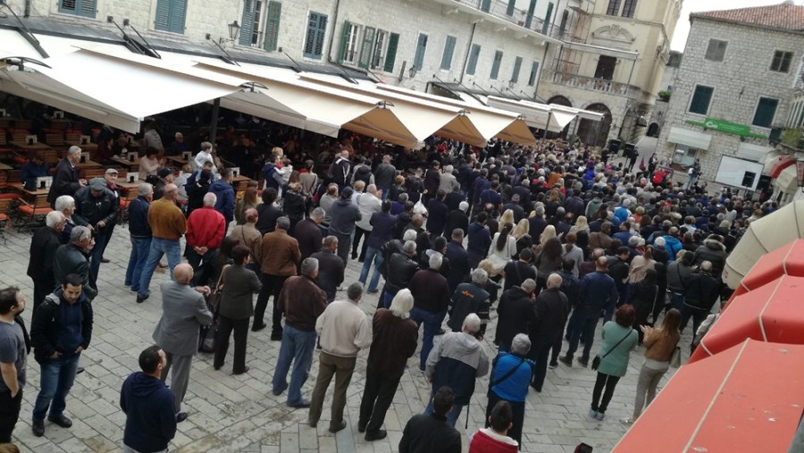 Sa protesta poručeno: SDP da povuče prijedlog za razrješenje Jokića