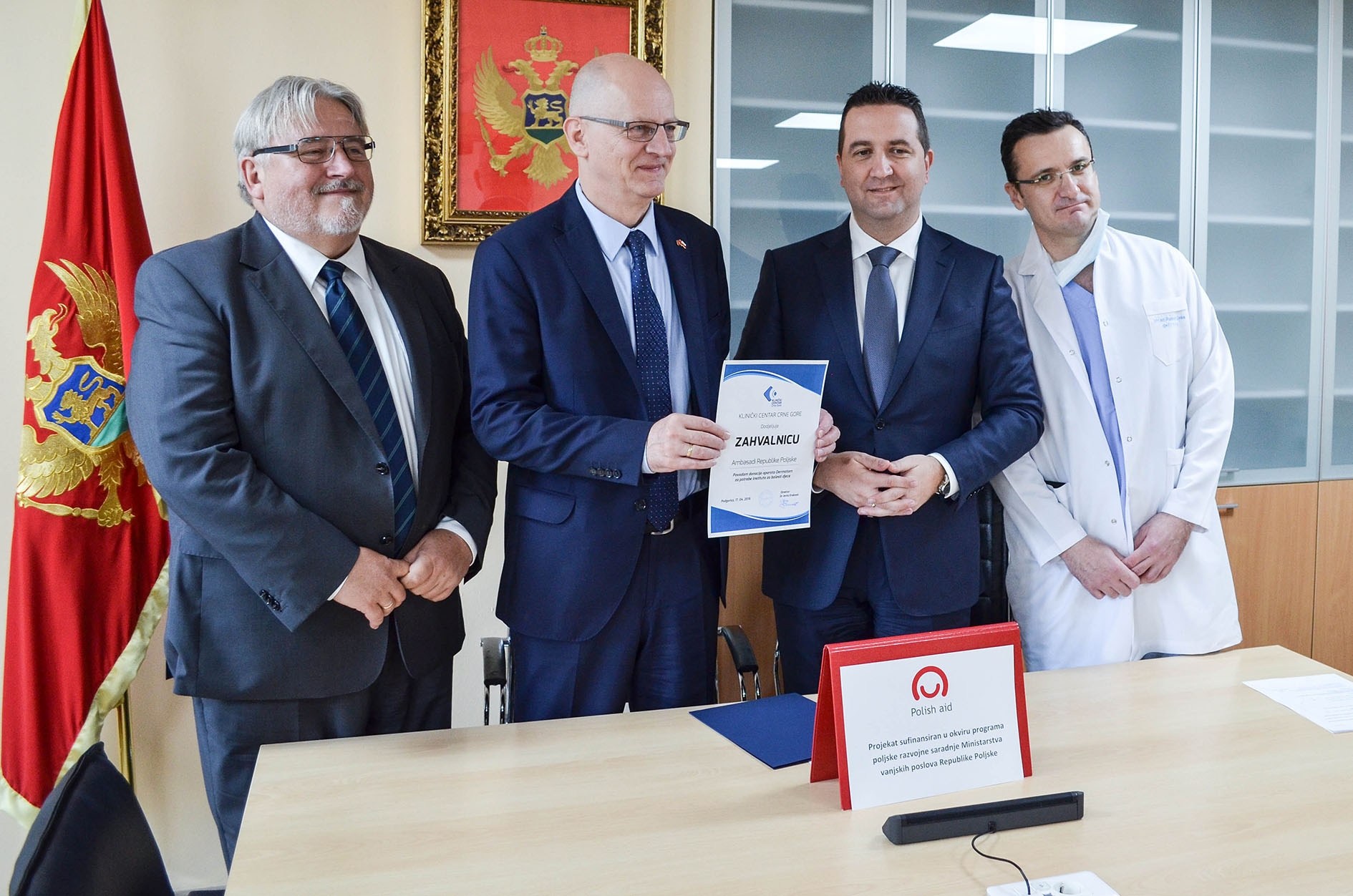 Ambasada Poljske donirala Kliničkom centru aparat Dermatom