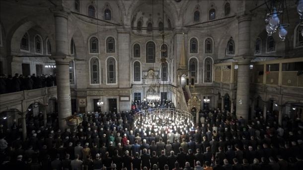 Vjesnik Ramazana: Večeras se obilježava Lejletu-l-berat, noć oprosta, sudbine i želja