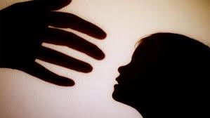 Srbija: Uhvaćen pedofil, osumnjičen da je djecu uhodio i ucjenjivao na Fejsbuku