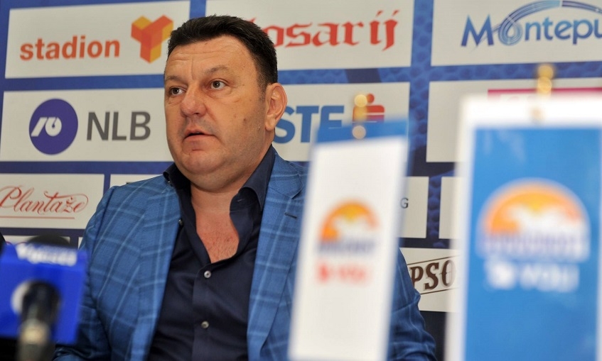 Budućnost dobila tri karte za večerašnji meč, Dragan Bokan sa igračima pored klupe