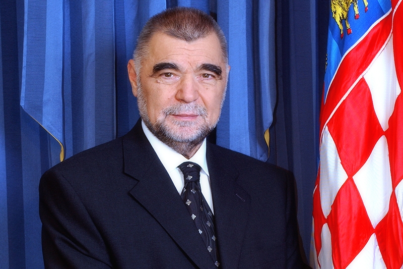 Mesić: Crna Gora prebrodila prepreke i najbliža je EU