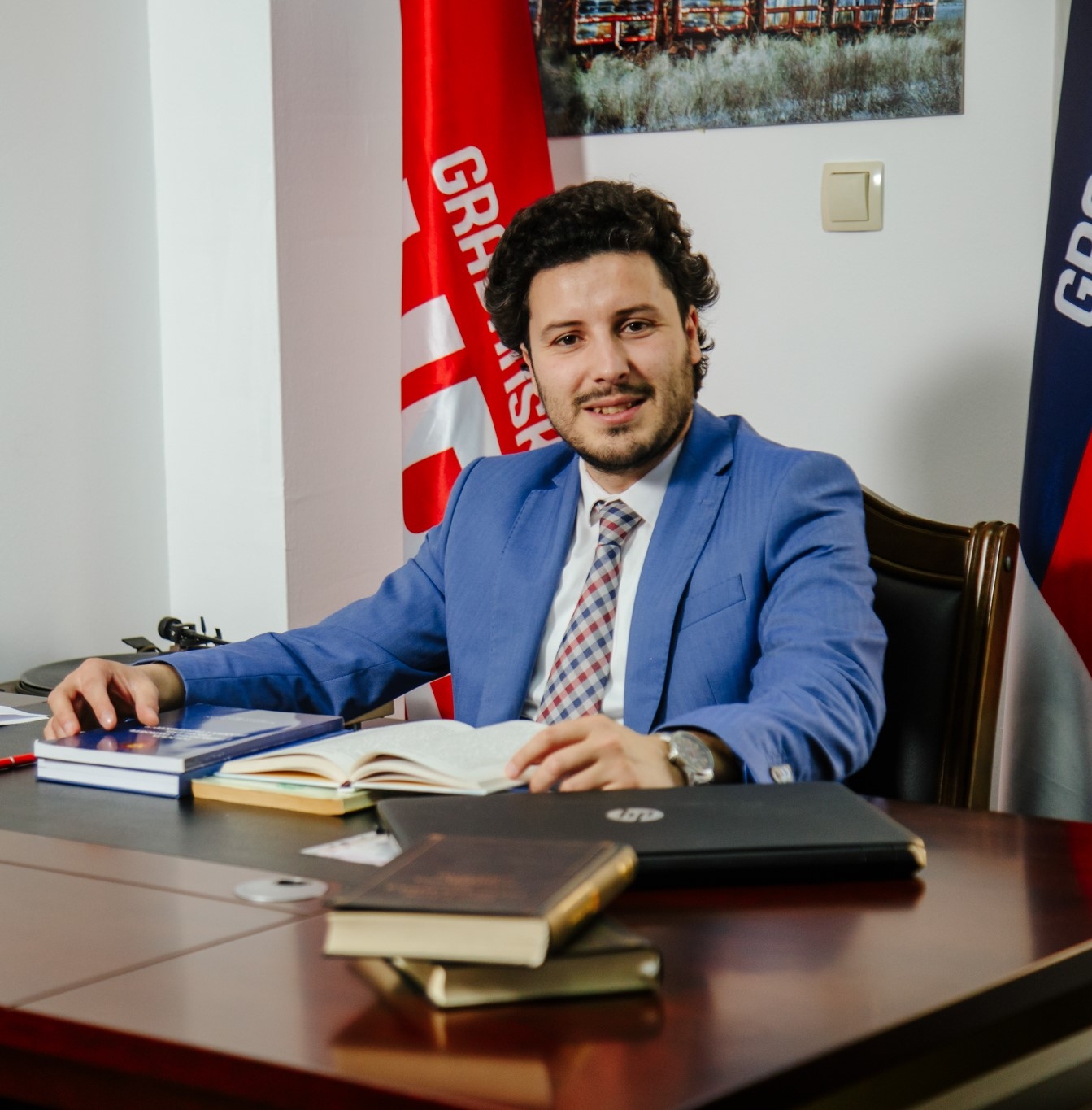 Abazović: Vaskršnji praznici vraćaju vjeru u bolju, sigurniju i pravedniju budućnost