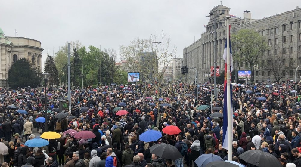 Počeo protest u Beogradu, policija u Skupštini