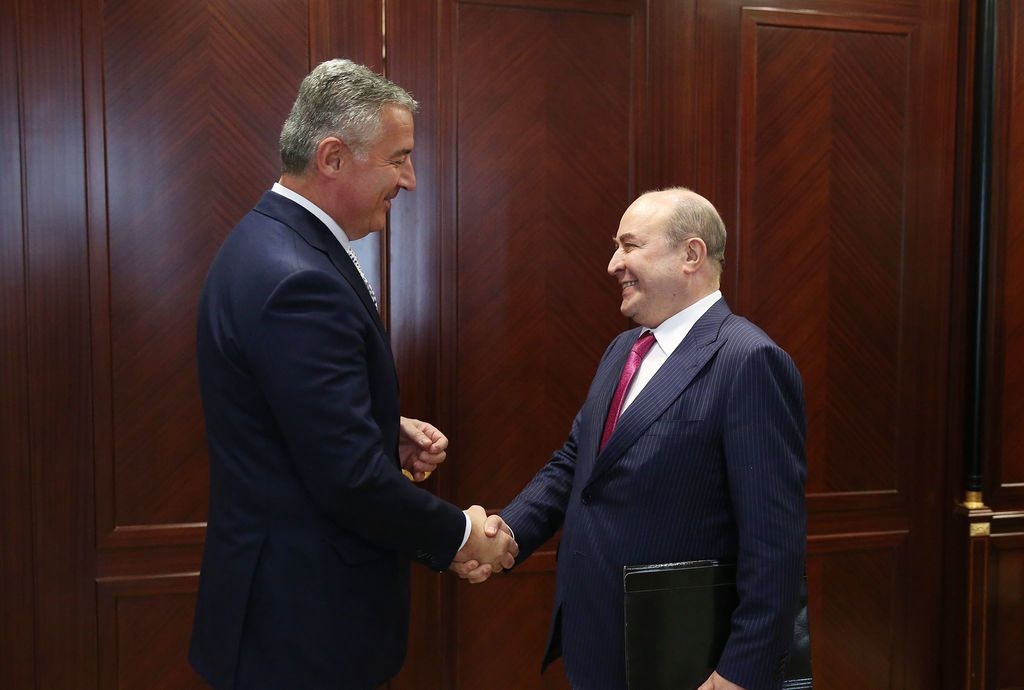 Đukanović – Hajdarov: Povezanost Crne Gore i Azerbjedžana avio linijom neophodan potez