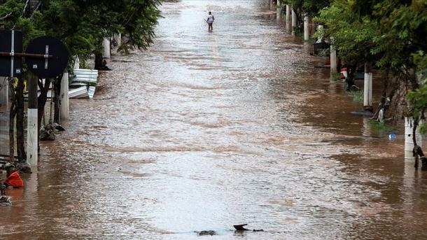 Poplave dovele do urušavanja zgrada u Rio de Žaneiru, poginule dvije osobe