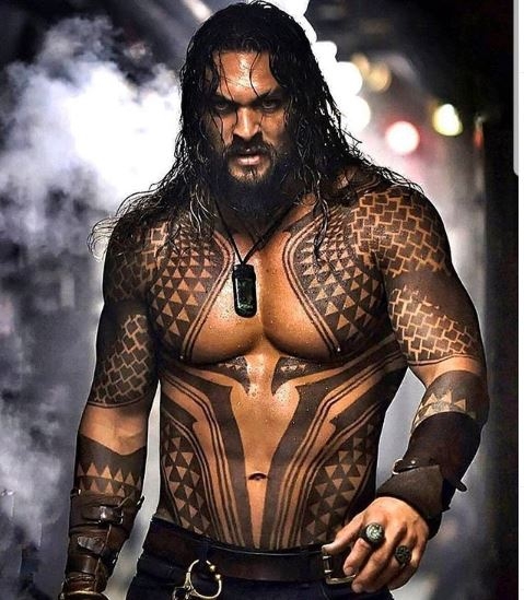 Džejson Momoa VIŠE NE LIČI NA SEBE!