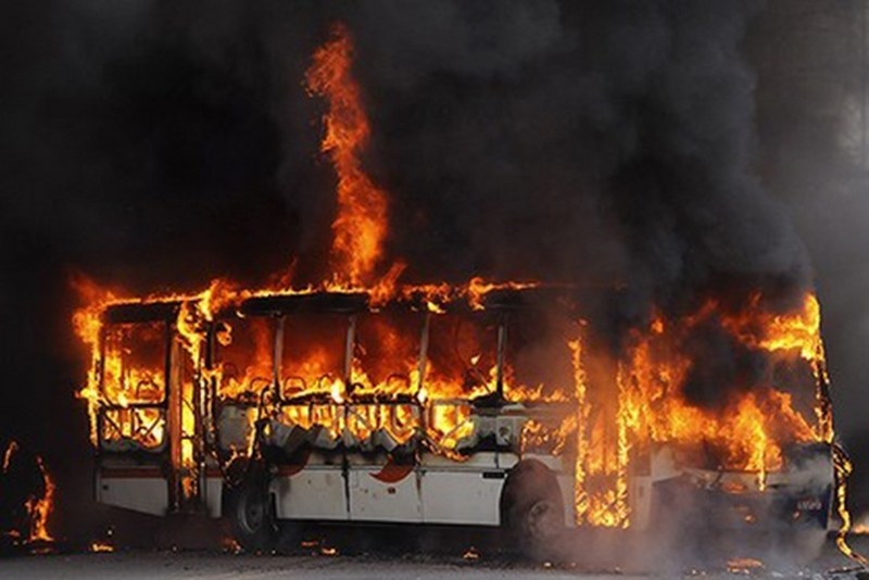 Peru: Zapalio se autobus, 20 mrtvih