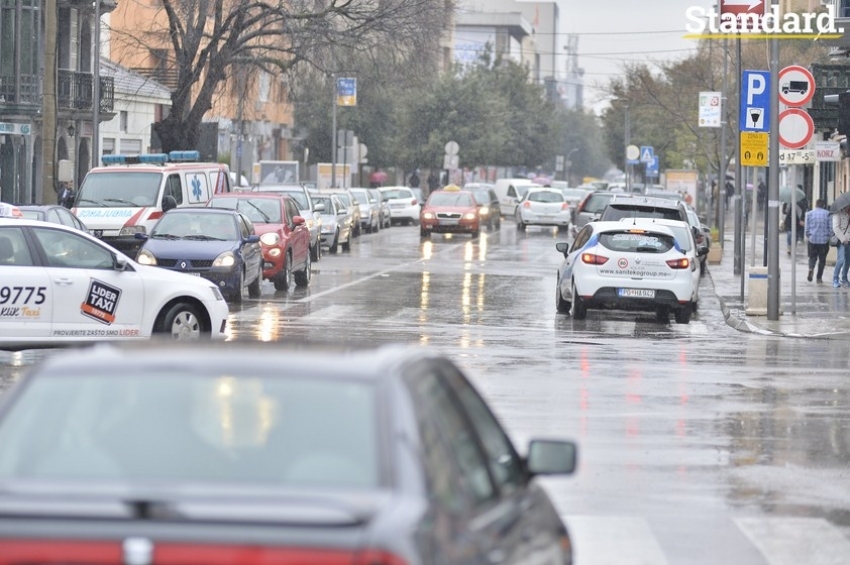 Danas oblačno, povremeno sa kišom i pljuskovima