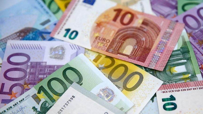 U bankama 3,3 milijarde eura