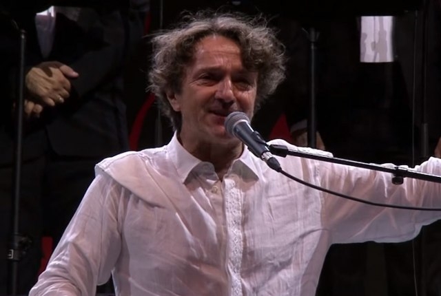 Bregović: Kad je Tito posle pet sekundi naše svirke zapušio uši, skinuli su nas sa bine