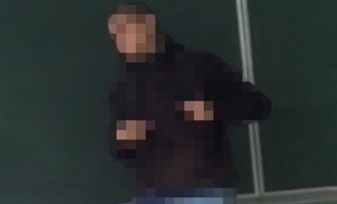UZNEMIRUJUĆI VIDEO! Učenik divljački napao profesorku: “Oćeš stolicu u glavu, da te zapalim”