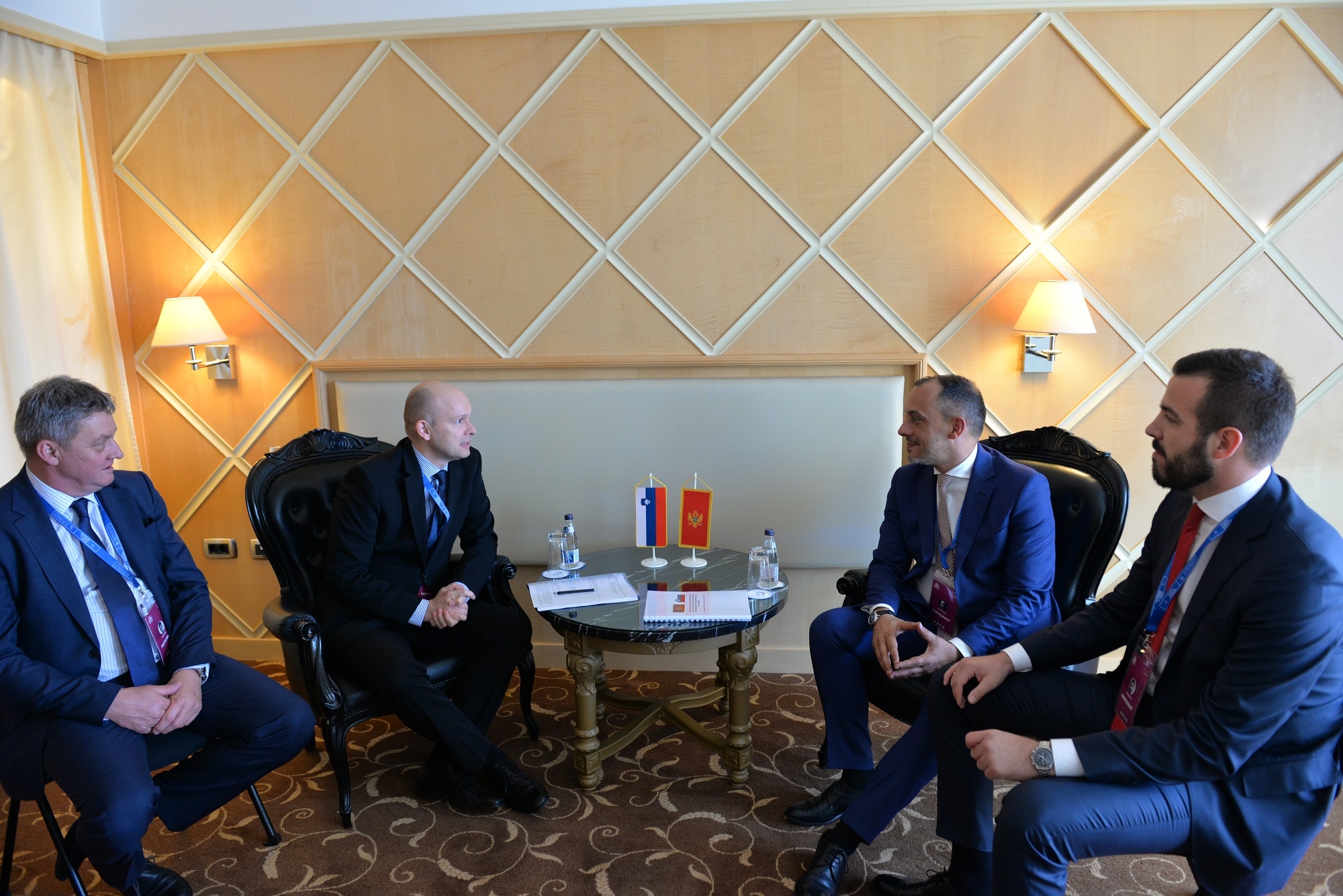 2BS Forum: Ivanović sa Mišmašem i brigadnom generalicom Bisel